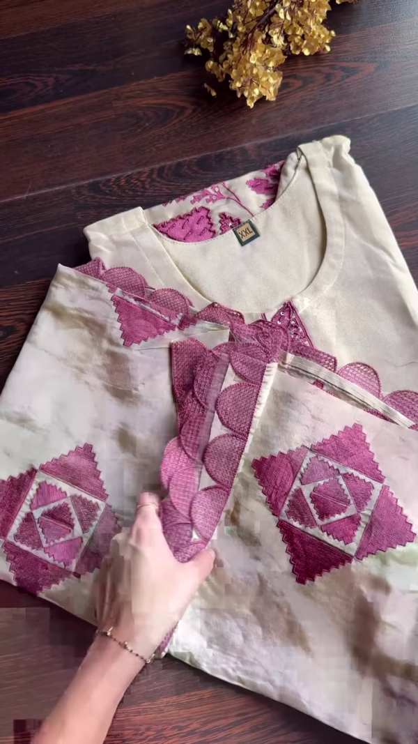 Classic Women’s Wear – Timeless Fashion