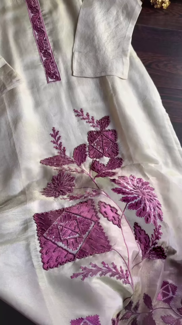 Classic Women’s Wear – Timeless Fashion