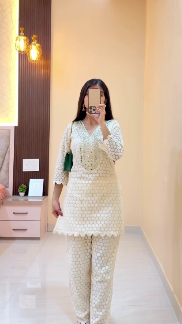 Comfy Yet Classy Outfit for Everyday Wear 🌺