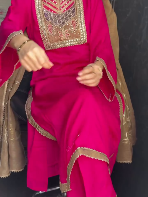 Graceful & Stylish Outfit – Perfect for Every Woman 💎