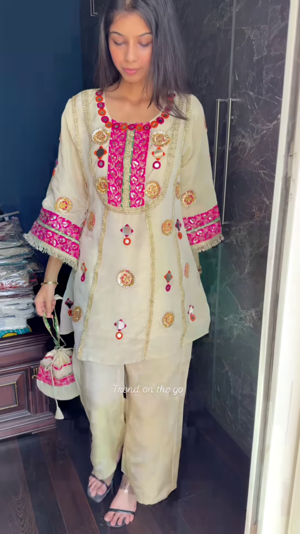 Trendy Festive Wear – Style That Speaks