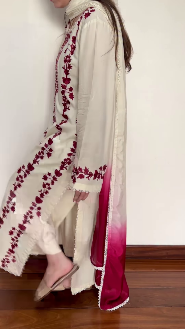 Smart Casual Women’s Outfit – Minimal & Chic 🌸